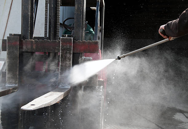 Why Choose Our Certified Pressure Washing Experts for Your Project Needs in Meraux, LA?